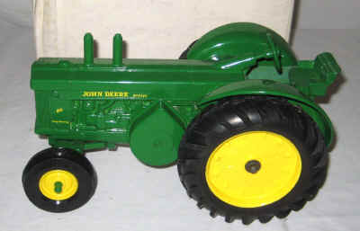 v farm toys 1 005.jpg (195797 bytes)