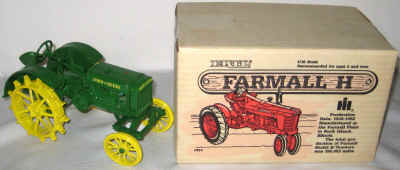 june farm toys 11 056.jpg (285107 bytes)