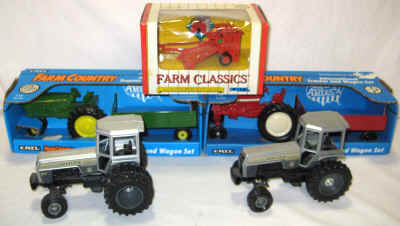 sept 24 farm toy 7 107.jpg (335834 bytes)